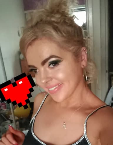 Debbie profile photo