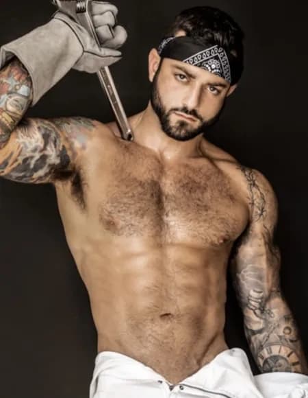 Drew Valentino (DrewcyFrOOtXL) profile photo
