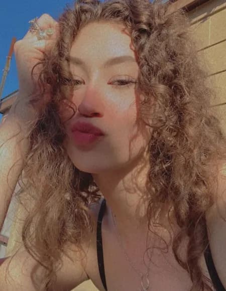 Molly Nicole profile photo