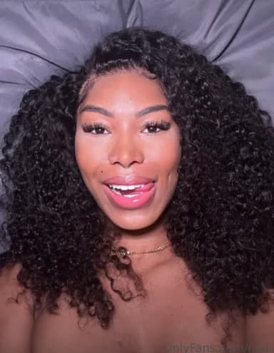 Nadia Jay profile photo
