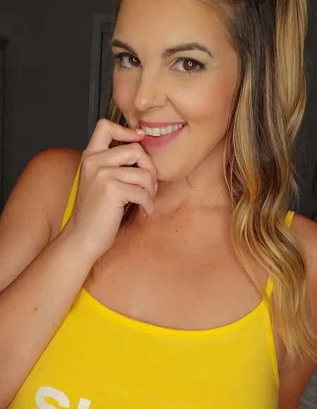 thathotcoupleinga profile photo
