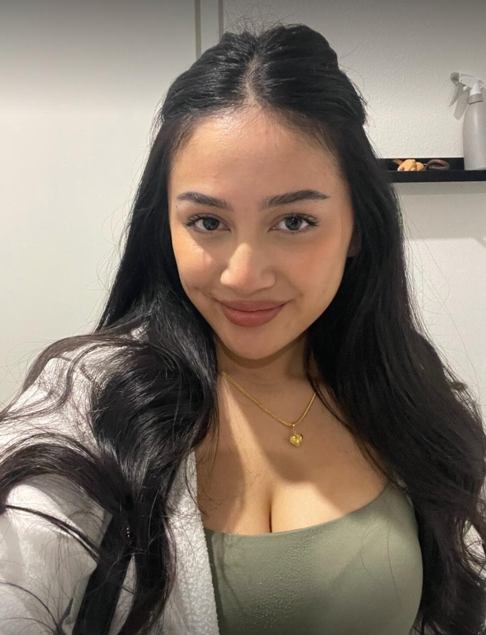 Vivian ₍^. .^₎⟆ profile photo