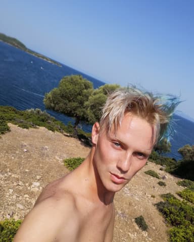 naughtymodel profile photo