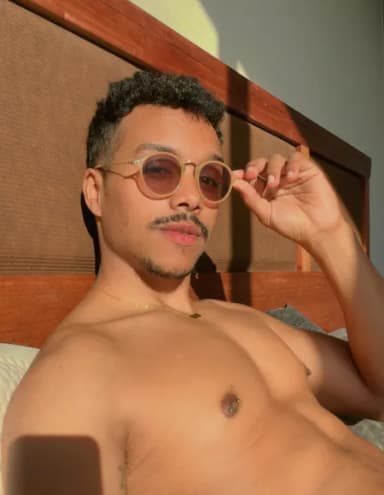 🤤 L A T I N L I C I O U X 💦 profile photo