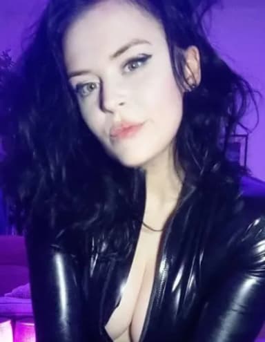 Rhona profile photo