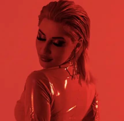 domjanefox profile photo