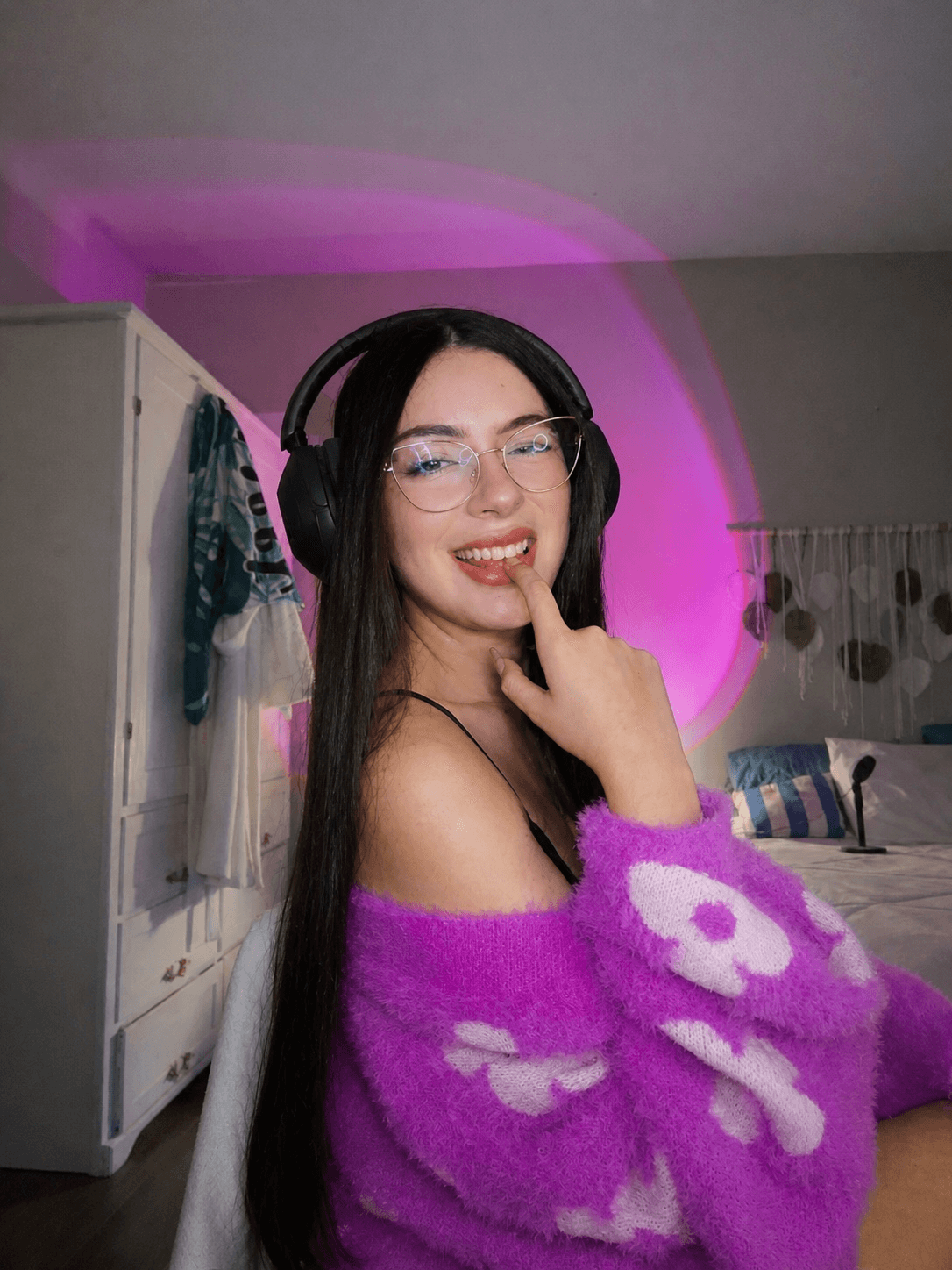 nerdvioletta profile photo
