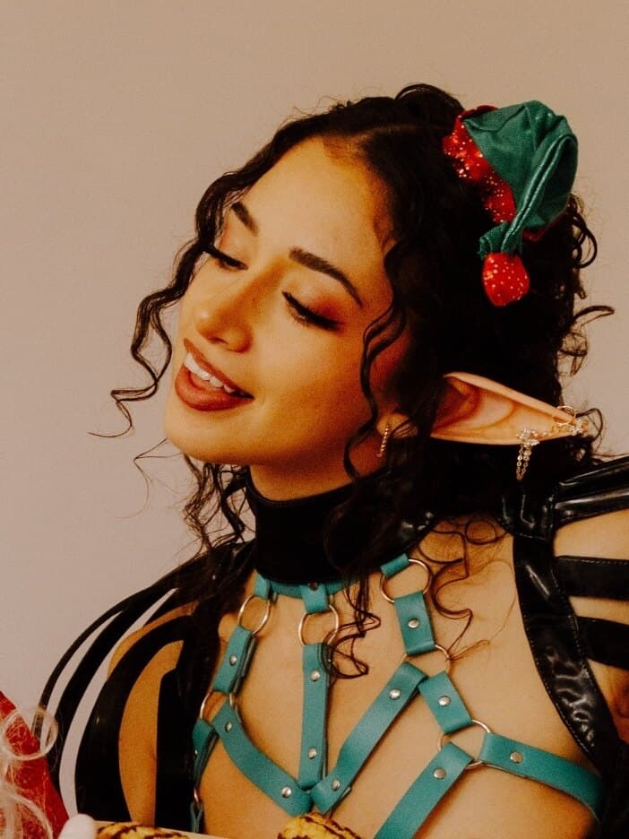 FREE 🌸 Elfy: Fetish & Cosplay profile photo