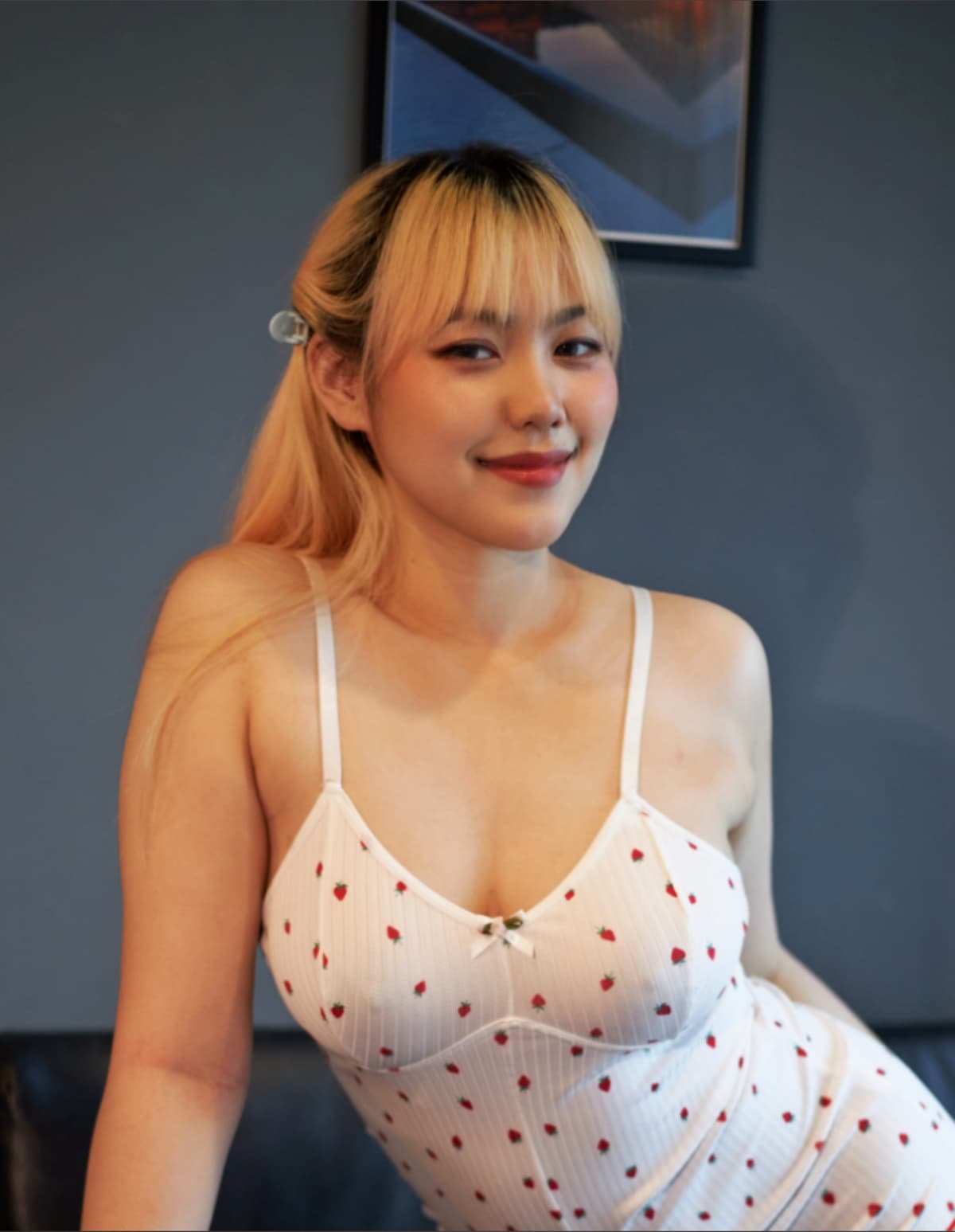 Hitomi profile photo