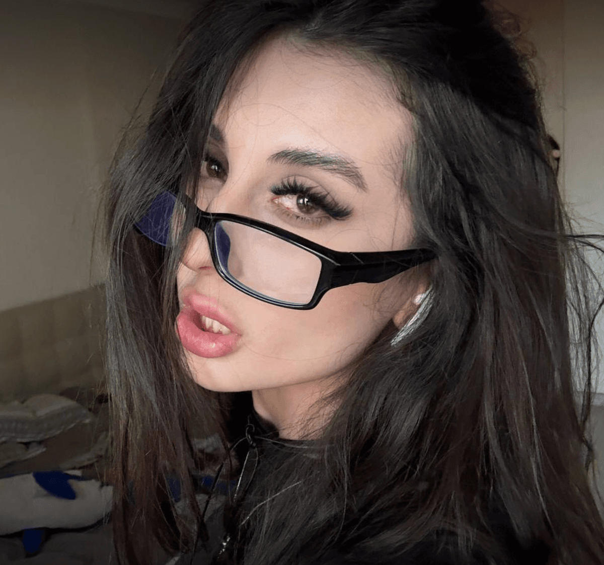 𝐼𝑛𝑓𝑒𝑟𝑛𝑎 profile photo